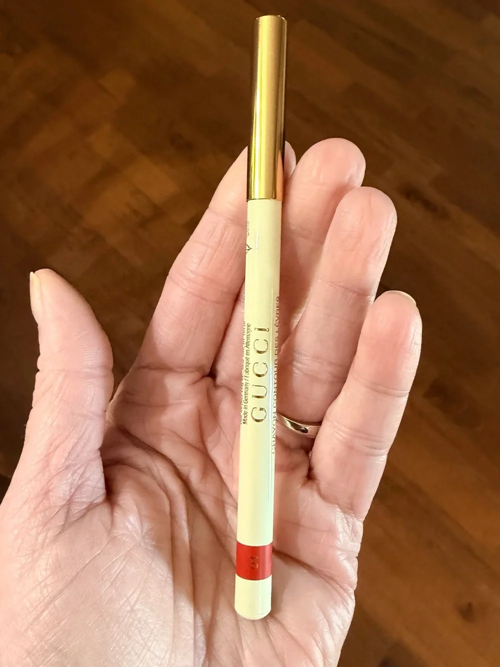 Gucci Lip Pencil-ROUGE 04